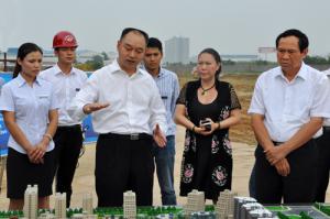 河南省委常委、洛陽市委書記陳雪楓調研炎黃科技園